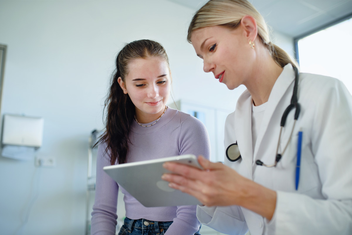 Todo lo que necesitas saber de tu primera visita al ginecólogo